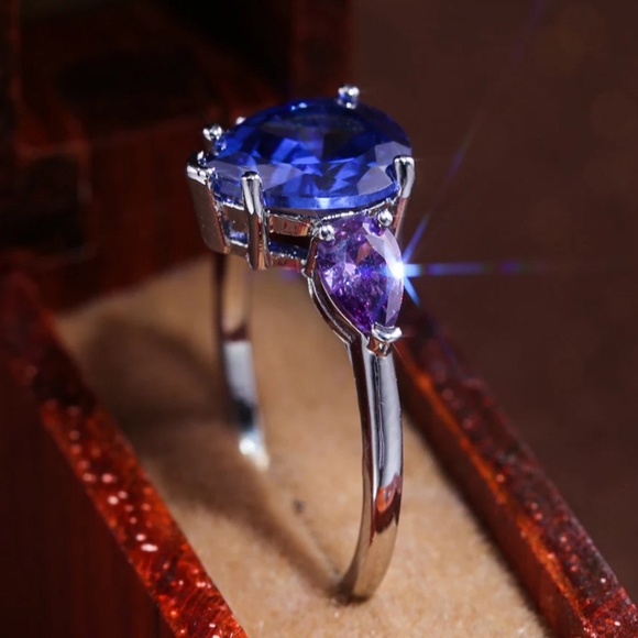 🎀925 Royal Blue Sapphire & Amethyst Ring - Picture 3 of 7